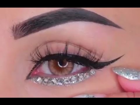 لايف ستايلشاهد : أغرب مكياج للعيون والشفاه43789/0