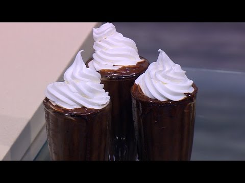 لايف ستايلطريقة اعداد مشروب الشوكولاتة الساخن بلبن جوز الهند50687/0