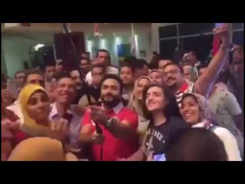 لايف ستايلشاهد: تامر حسني يرقص مع الأطفال على صوت سميرة سعيد51002/0