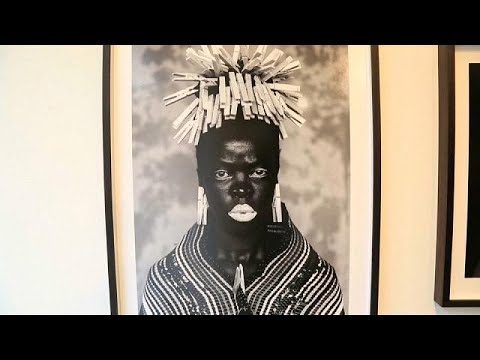 لايف ستايلشاهد: صور شخصية للفنانة زانيلي موهولي تظهر معاناة المرأة في جنوب أفريقيا57113/0