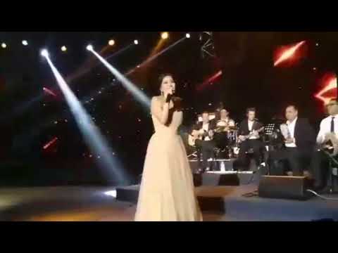 لايف ستايلشاهد: شيرين تغنى أغنية تسخر فيها من عمرو دياب57995/0