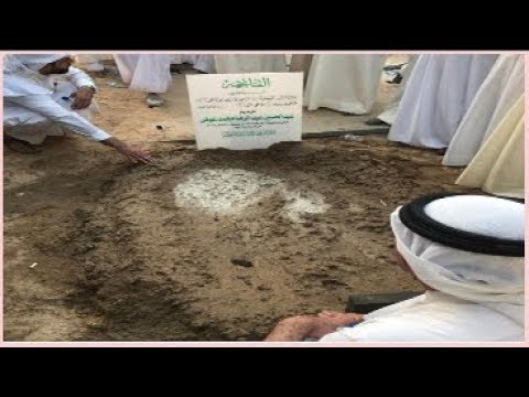 لايف ستايلشاهد: أمر غريب في قبر الفنان الكويتي عبد الحسين عبد الرضا57998/0