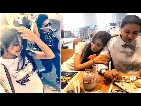 لايف ستايلشاهد: لجين عمران تعزم عائلتها بعد عودتها من السفر59955/0