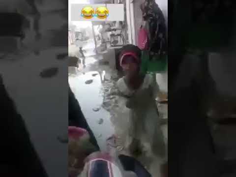 لايف ستايلشاهد: لحظة سقوط امرأتين بطريقة مروعة في المياه63930/0