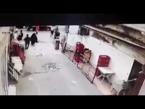 لايف ستايلشاهد: سيدة تندفع في مطاردة لص سرق حقيبتها64625/0