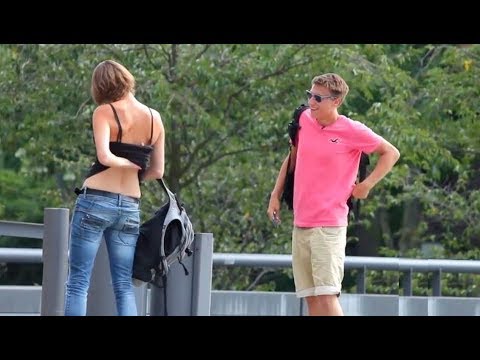 لايف ستايلشاهد: رد فعل الفتيات على مقلب "هناك عنكبوت علي ظهرك"64948/0