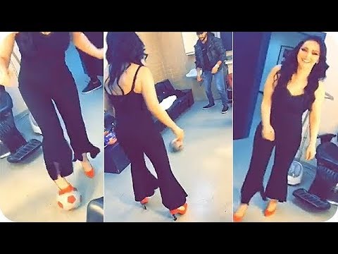 لايف ستايلشاهد: الفنانة ديانا كرزون تلعب كرة القدم مرتدية الكعب68018/0
