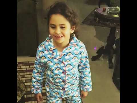 لايف ستايلشاهد: ابنة مي سليم تحتفل بعيد ميلاد والدتها69734/0