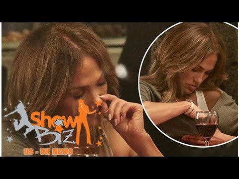 لايف ستايلشاهد: جنيفر لوبيز تخلّت عن قواعد "الاتيكيت"70121/0