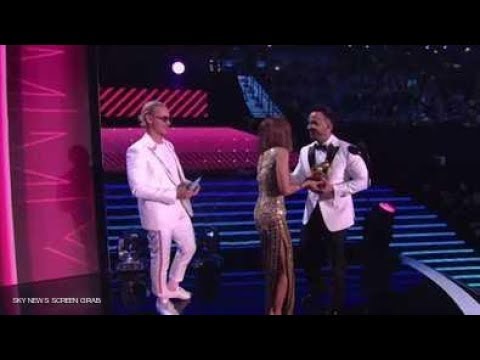 لايف ستايلشاهد: ديسابسيتو تحصد جائزة "غرامي"71839/0