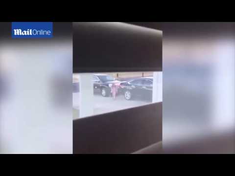 لايف ستايلشاهد: والدان ينفذان مقلبًا مرعبًا في طفلتهما14839/0