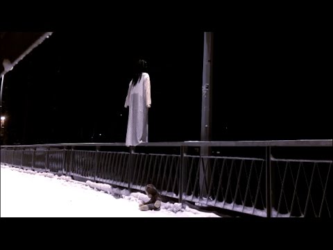 لايف ستايلشاهد: ردّ فعل المارّة على فتاة تنتحر من أعلى بناية14844/0