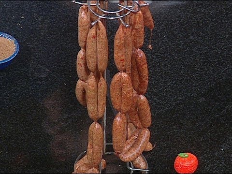 لايف ستايلتصنيع السجق في المنزل وعمل وصفات مختلفة79601/0