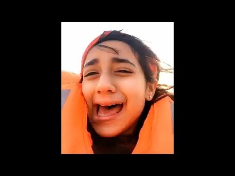 لايف ستايلبالفيديو: مايا بخش ركبت الدباب البحري82578/0