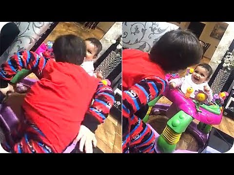 لايف ستايلشاهد: غزل ابنة دنيا بطمة تلعب مع أخوها عبد الله الترك83188/0