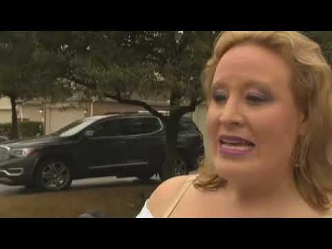 لايف ستايلشاهد: امرأة تحتفل بطلاقها من زوجها الخائن ببيع ممتلكاته84834/0