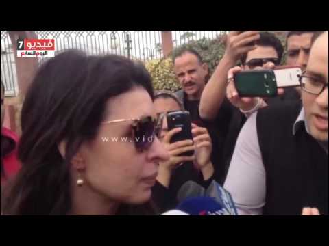 لايف ستايلبالفيديو : هنيدي وحماقي وكريم ودينا وهند صبري في جنازة محمود عبد العزيز15375/0