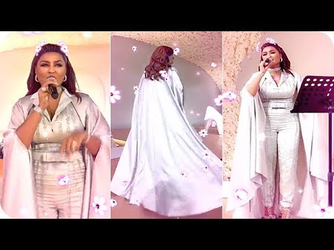 لايف ستايلشاهد: الفنانة وعد بإطلالة ملكية بيضاء85739/0