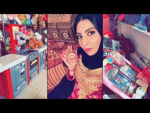 لايف ستايلشاهد: زينب العسكري تتبرع بألعاب بناتها85745/0