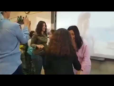 لايف ستايلشاهد: شيرين عبد الوهاب ترقص مع ابنتها86411/0