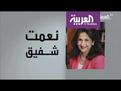 لايف ستايلشاهد: نعمت شفيق مصرية توجتها ملكة انجلترا بوسام الامبراطورية البريطانية87753/0
