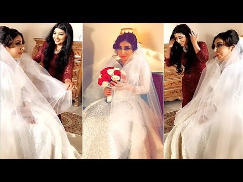 لايف ستايلشاهد: شيماء علي بفستان الزفاف مع بثينة الرئيسي93083/0