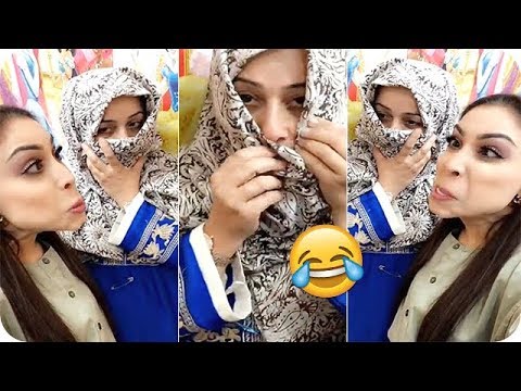 لايف ستايلالفنانة أبرار الكويتية تحرج والدتها93886/0