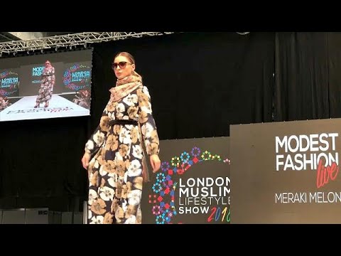 لايف ستايلشاهد: نبيذ بلا كحول ولحوم حلال في معرض لندن للأزياء الإسلامية94312/0