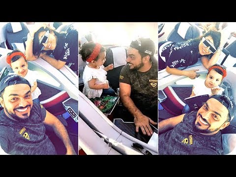 لايف ستايلشاهد: محمد الترك يغني لابنته غزل على متن طائرة94739/0