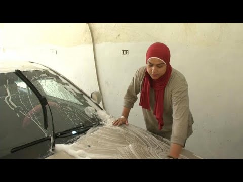 لايف ستايلبسبب المشاكل الاقتصادية المجحفة التي تضرب البلد106197/0