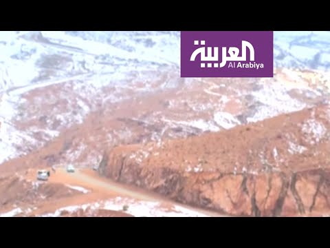 لايف ستايلشاهد: سكان تبوك وضواحيها يتجهون إلى جبل اللوز المغطى بالثلوج158571/0