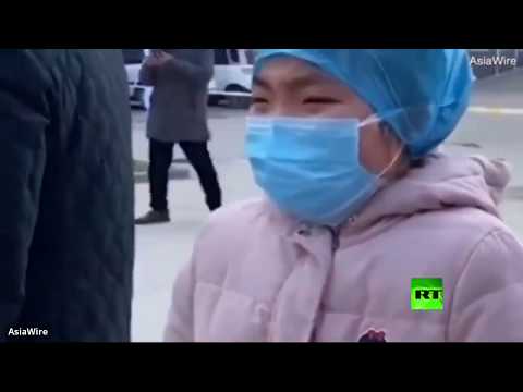 لايف ستايلشاهد: لقطات مؤثرة لـ"عناق في الهواء" بين ممرضة وابنتها162422/0