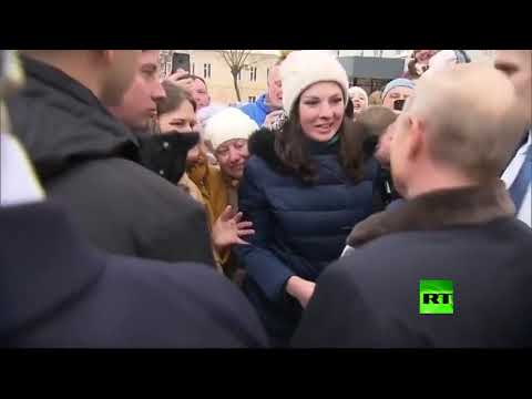 لايف ستايلشاهد:شابة روسية تطلب الزواج من بوتين167694/0