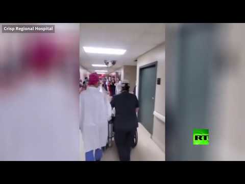 لايف ستايلشاهد: تفاعل أطباء في مستشفى أميركي مع خروج مصاب بـ"كورونا"172832/0