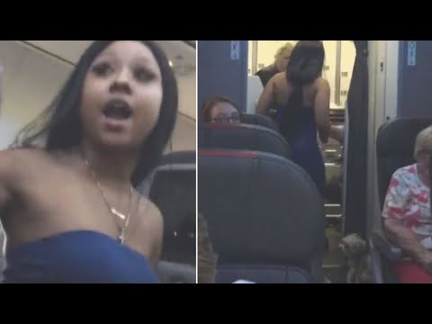 بالفيديو فتاة أميركية تثير الجدل على طائرة بسبب كلبها