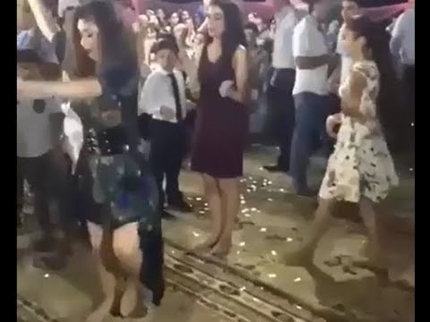 شاهد منافسة في الرقص بين 3 فتيات تشعل حفلة زفاف مميّزة