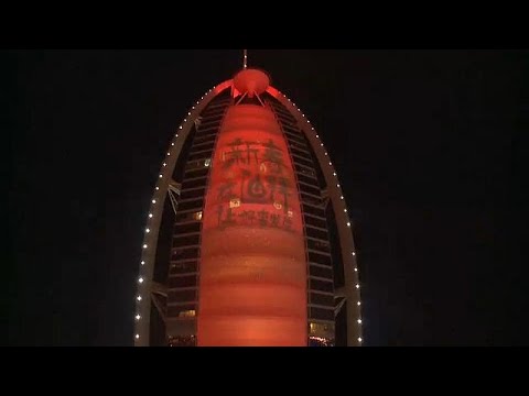 شاهد دبي تحقق رقمًا قياسيًا خلال الاحتفال بالعام الصيني الجديد