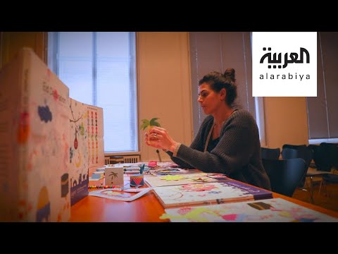 شاهد الأردنية ليلى محارب لتبسيط مفاهيم رمضان والعيد للأطفال المسلمين في الدنمارك