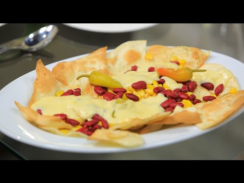 ناتشوز بصوص البشاميل و الجبنة