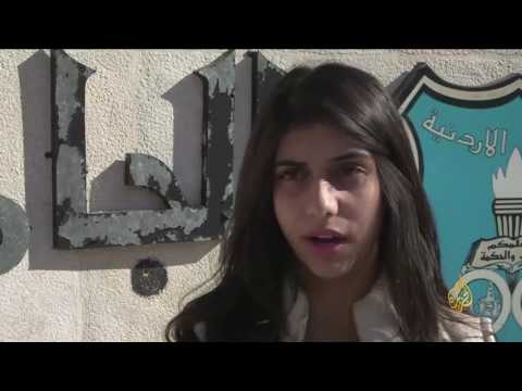 نسرين عكوبة سائقة سيارة أجرة في الأردن