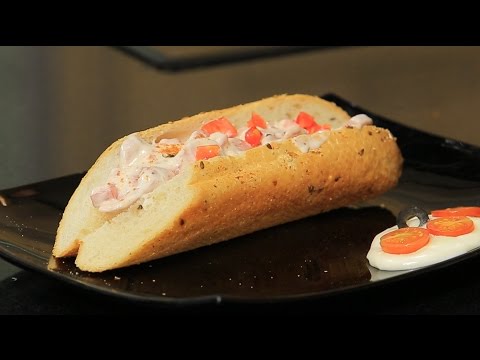 طريقة إعداد ساندويتش هوت دوج بصوص أبيض