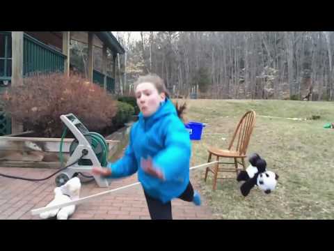 أكثر المواقف المحرجة للفتيات أثناء الجري والقفز