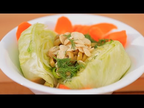 بالفيديو طريقة عمل ومقادير سلطة اللوز