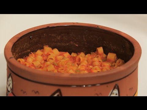 طريقة عمل طاجن معكرونة بالصلصة و البصل