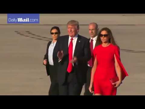 بالفيديو الرئيس الأميركي دونالد ترامب يضرب زوجته على الهواء مباشرة