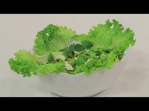 سلطة السبانخ بالزعفران