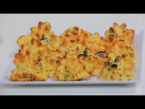 شاهد طريقة عمل معجنات بالجبنة المثلثات