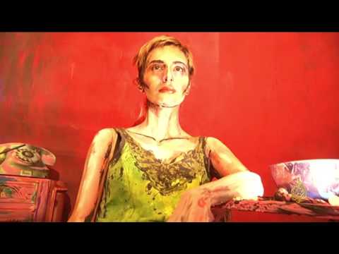 لوحات فنية حية ساحتها أجساد البشر