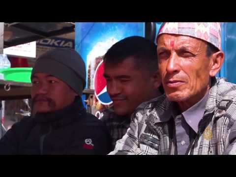بالفيديو السارانجي تجوب العاصمة النيبالية
